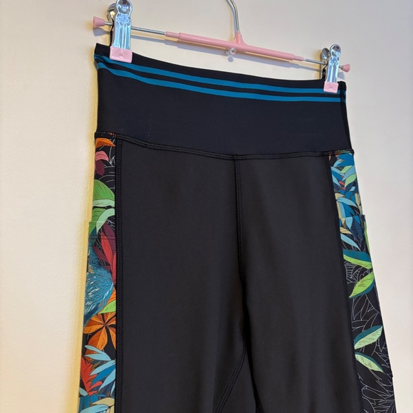 Johnny Was Bee Active High Waist Leggings Pockets Black Tropical Womens Size XS - Picture 6 of 8